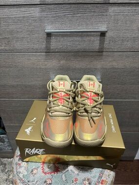 NWOT - Puma Gold and Coral Low-Top Sneakers